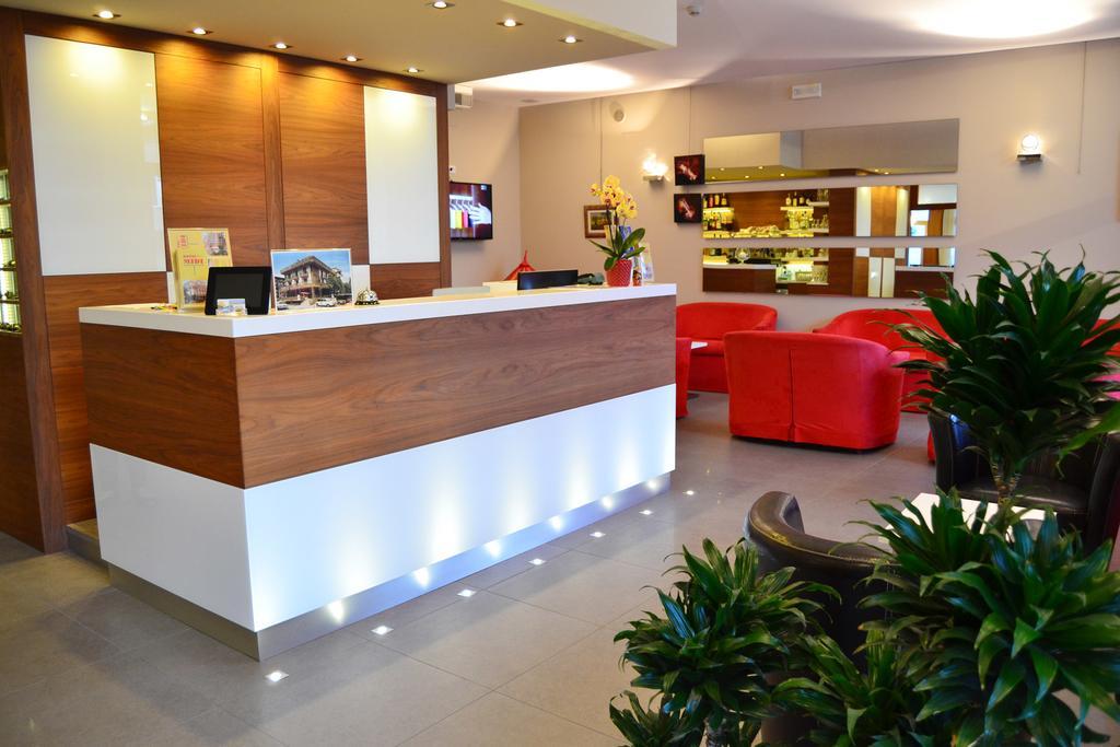 Midi Hotel 3*