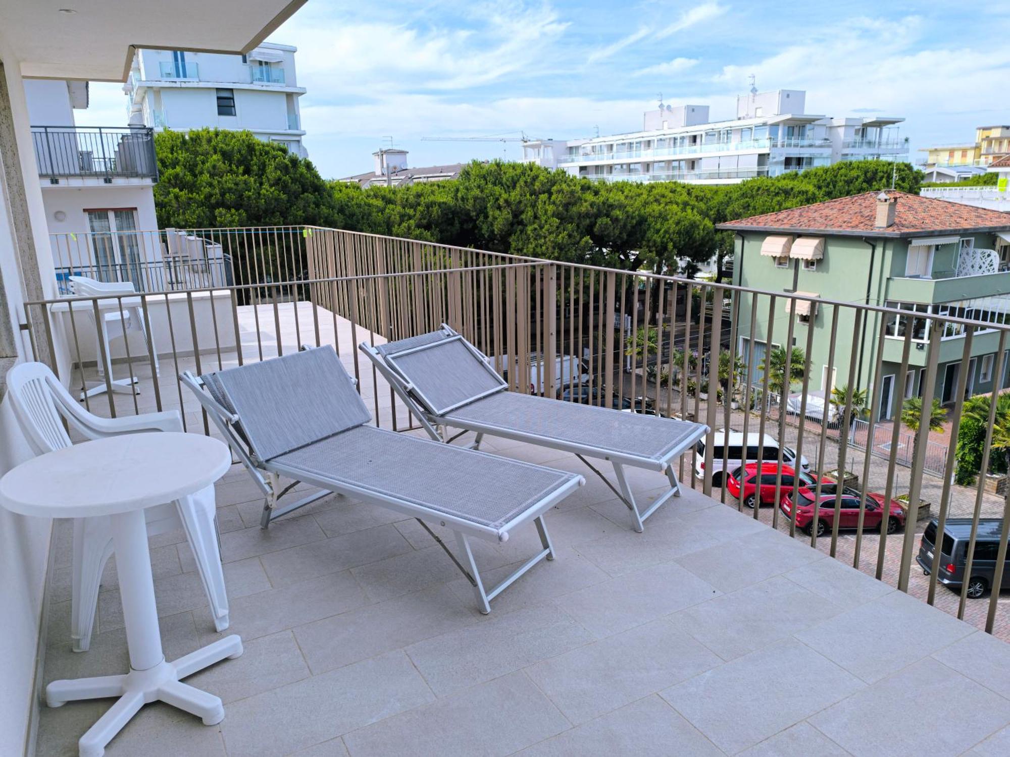 Hotel Midi 3*